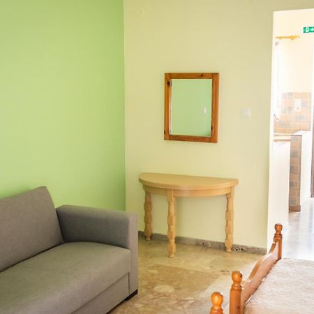 Vathí Aristotelis Apartments מראה חיצוני תמונה