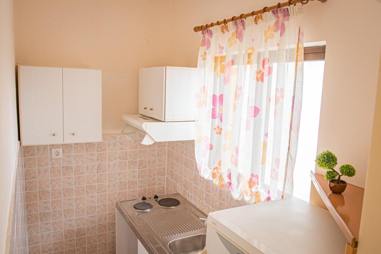 Vathí Aristotelis Apartments מראה חיצוני תמונה