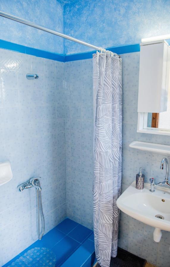 Vathí Aristotelis Apartments מראה חיצוני תמונה